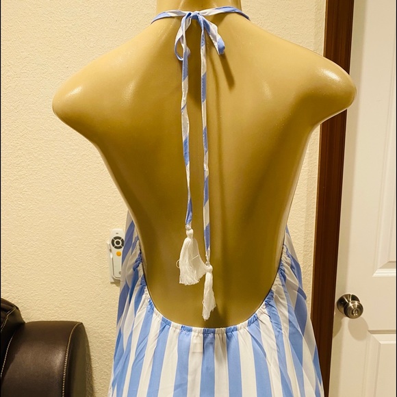 SOLD NWT MAXI DRESS [WHITE AND BLUE] - Picture 4 of 6